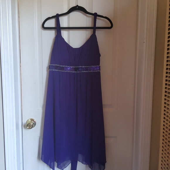 Dress - Picture 1 of 2